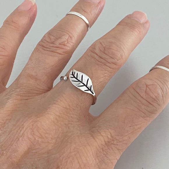 Sterling Silver Delicate Leaf Ring, Silver Rings, Tree Leaves, Plants, Trees - Picture 3 of 8